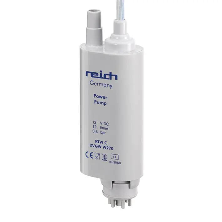 Weiße zylindrische Tauchpumpe mit Rückschlagventil, sichtbare Beschriftung Reich Germany Power Pump, 12 V DC, 12 l/min, 0,6 bar