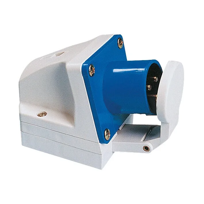 CEE-Wandstecker 16 A/230 V mit blauem Steckerkopf, weißem Gehäuse und Schutzklappe in schräger Ansicht