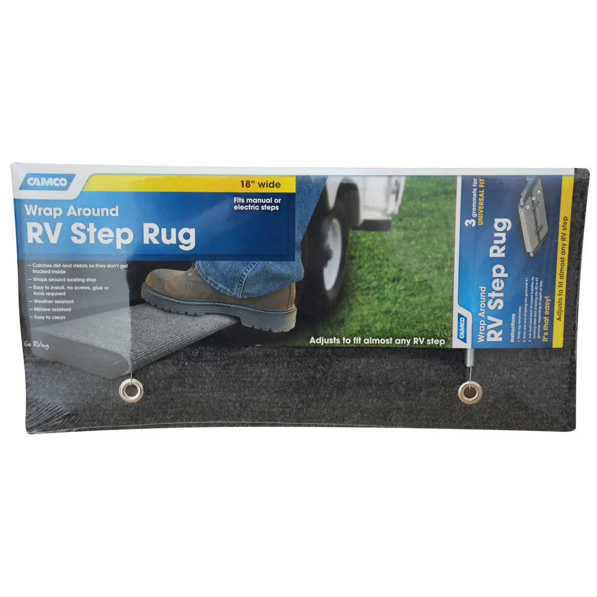 Camco Wrap Around RV Step Rug, 18 Zoll breit, zeigt Jeansoutfit und braunen Schuh, der eine Wohnmobilstufe betritt; Teppich mit Ösen