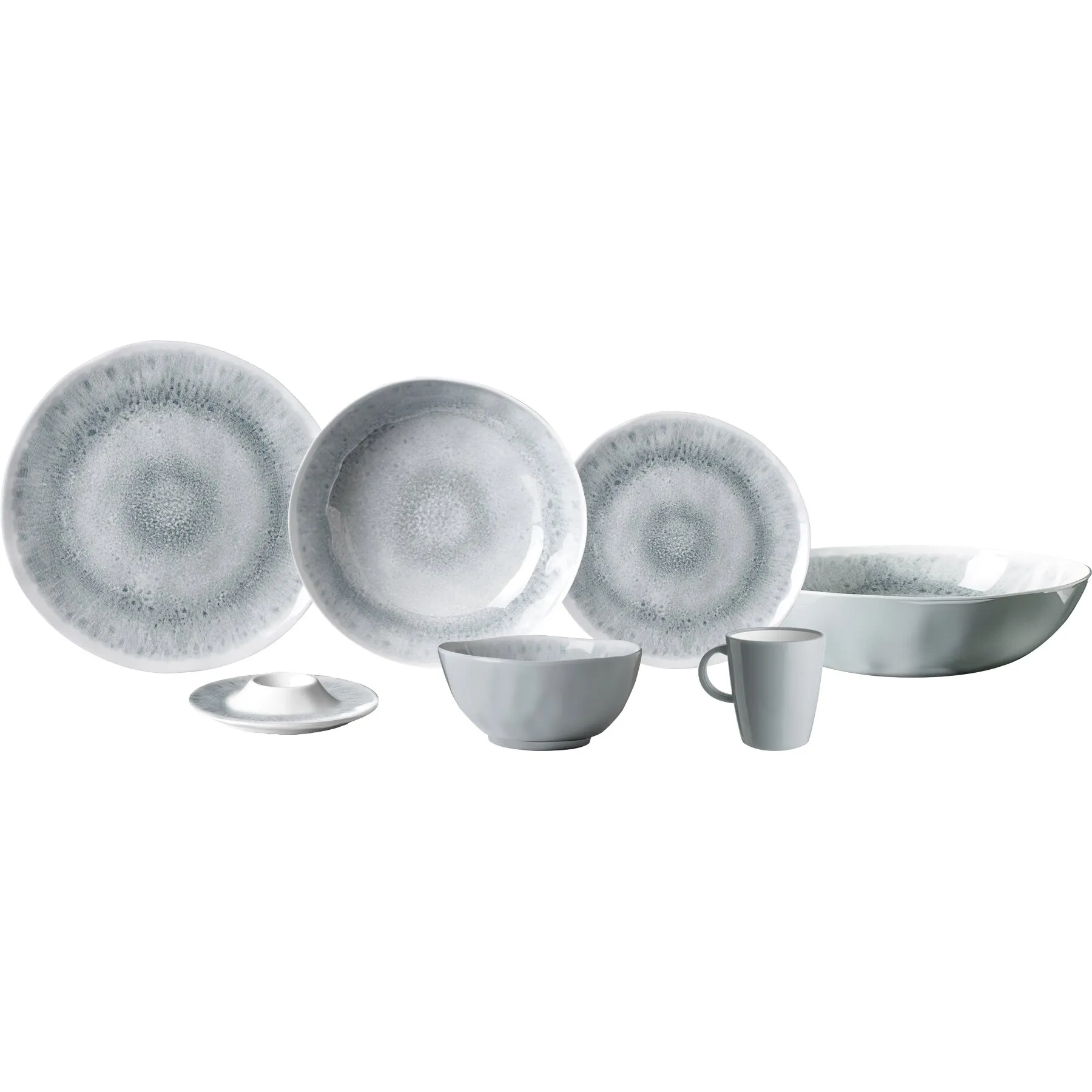 Graues 16-teiliges Keramikgeschirrset Pearl mit drei Tellern, zwei Schalen, einer Tasse und einem Eierbecher vor weißem Hintergrund