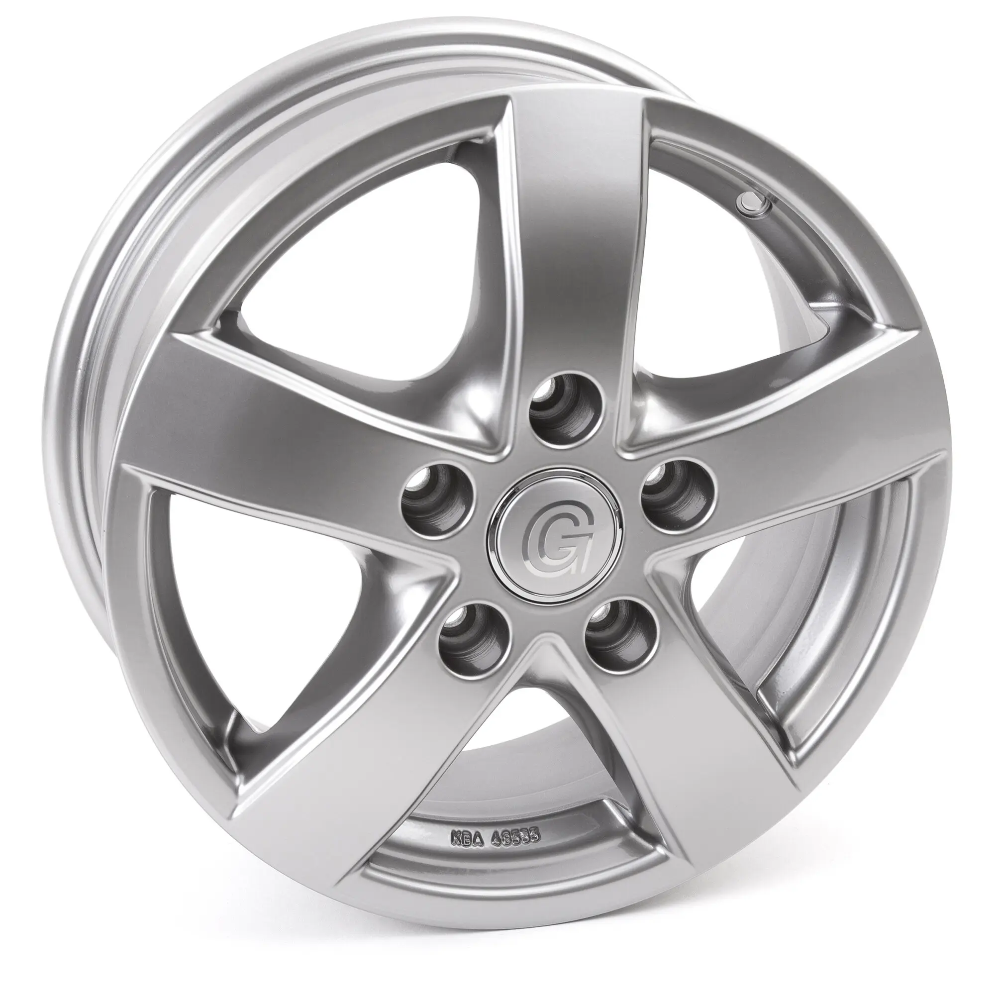 Detailaufnahme einer silbernen Aluminiumfelge mit dunklem Chrome-Finish, Mehrspeichen-Design, zentrale Logoabdeckung und Befestigungslöcher