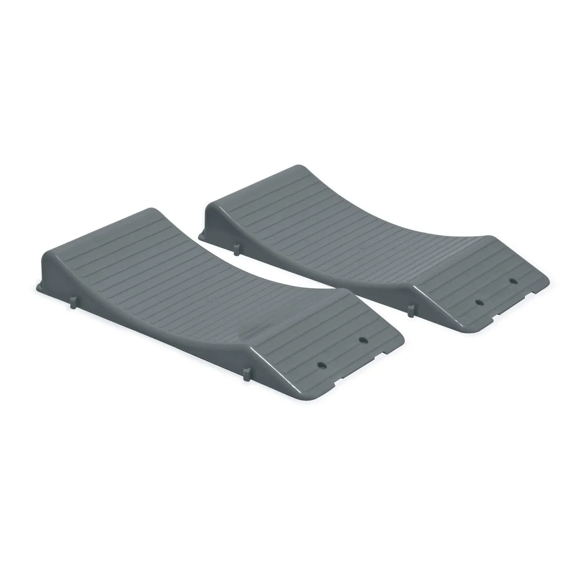 Zwei graue Unterlegkeile Wheel Saver mit geriffelter Auflagefläche und abgerundeter, keilförmiger Form