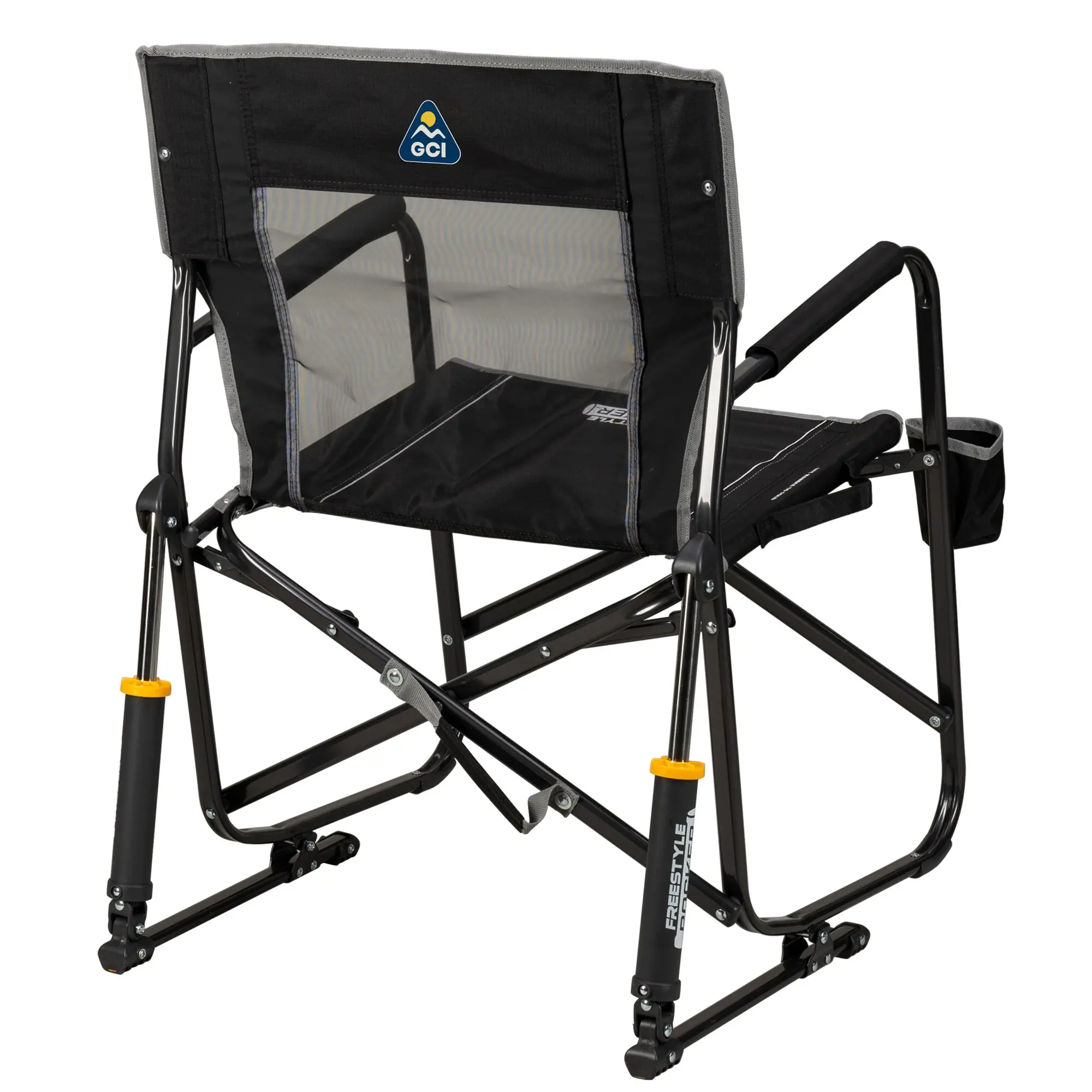 Schwarzer Camping-Schaukelstuhl Freestyle Rocker mit Metallrahmen, Netzrücken, GCI-Logoaufnäher und gelb-orange Endkappen an den Füßen