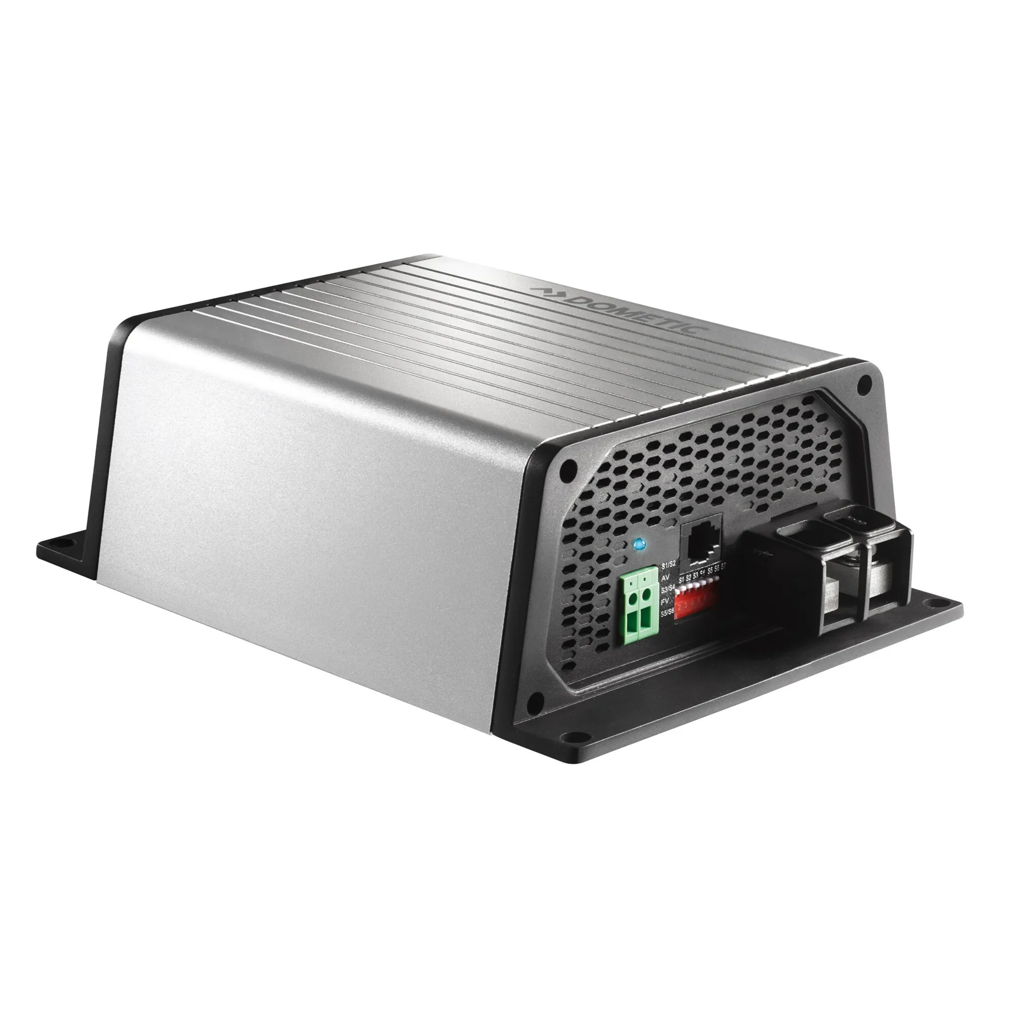 DCC Ladebooster PerfectPower 10 A in silbernem Metallgehäuse mit geripptem Deckel, Lüftungsgitter und Anschlüssen