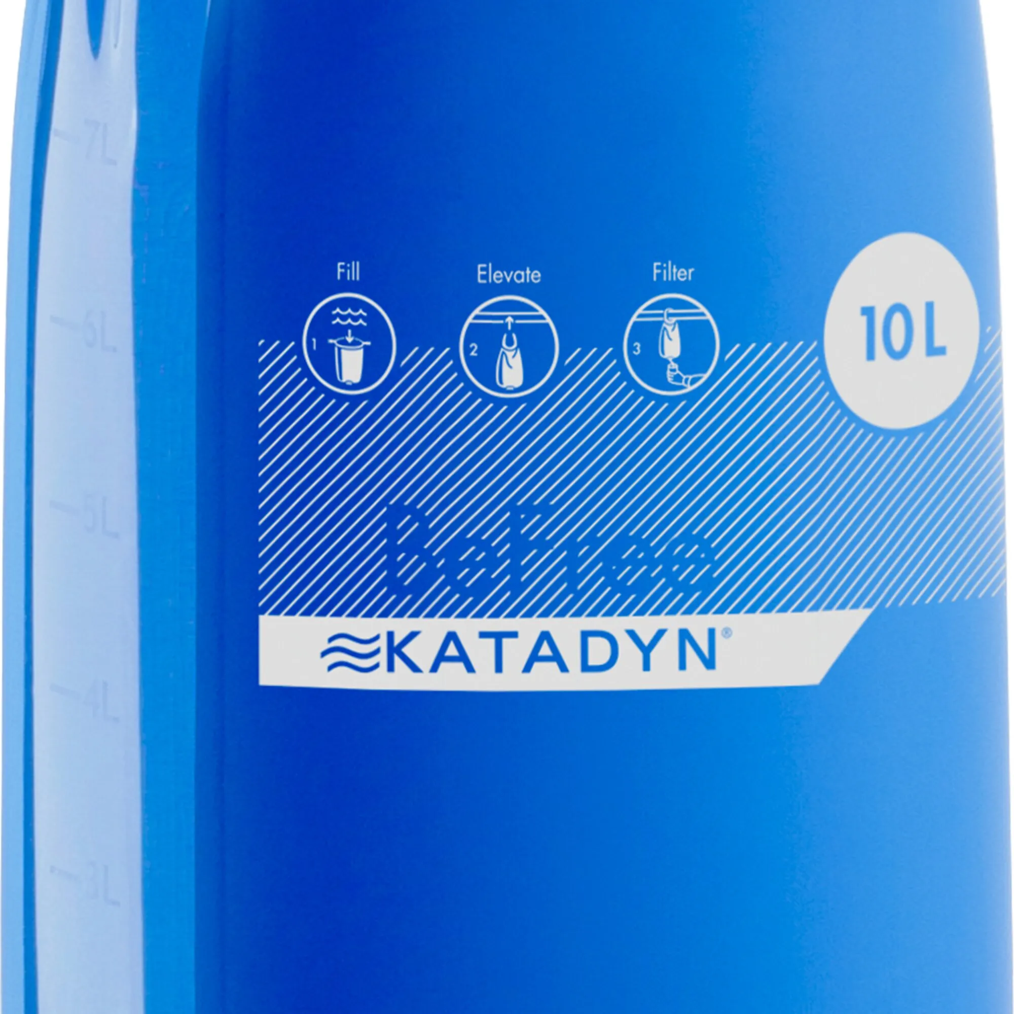 Detailaufnahme des blauen Katadyn BeFree Wasserfiltersystems mit Anleitungssymbolen und gut sichtbarer Kennzeichnung 10 l