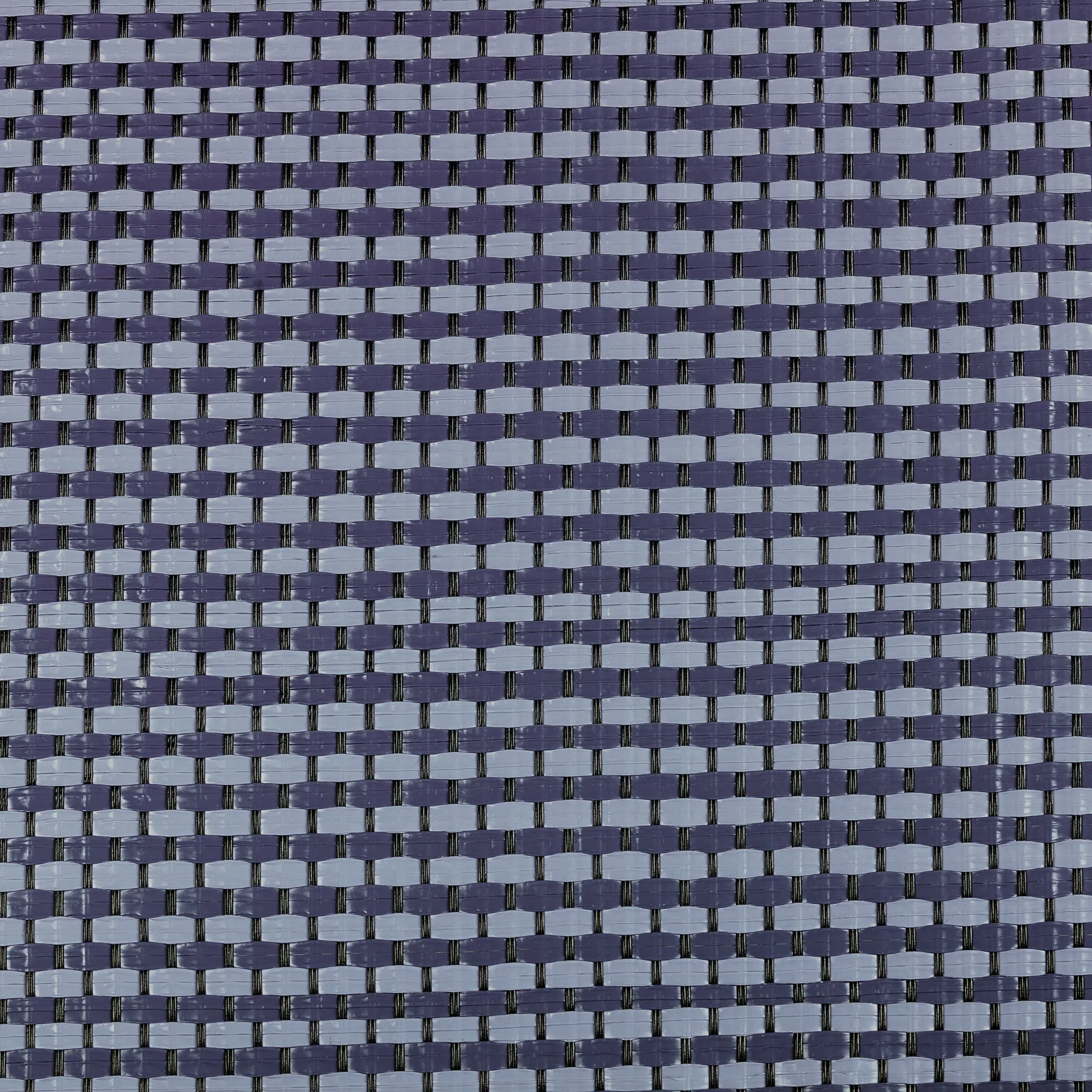Detailaufnahme eines blauen Vorzeltteppichs Starlon mit regelmäßigem Webmuster aus hellblauen und dunkelblauen Kunststoffstreifen