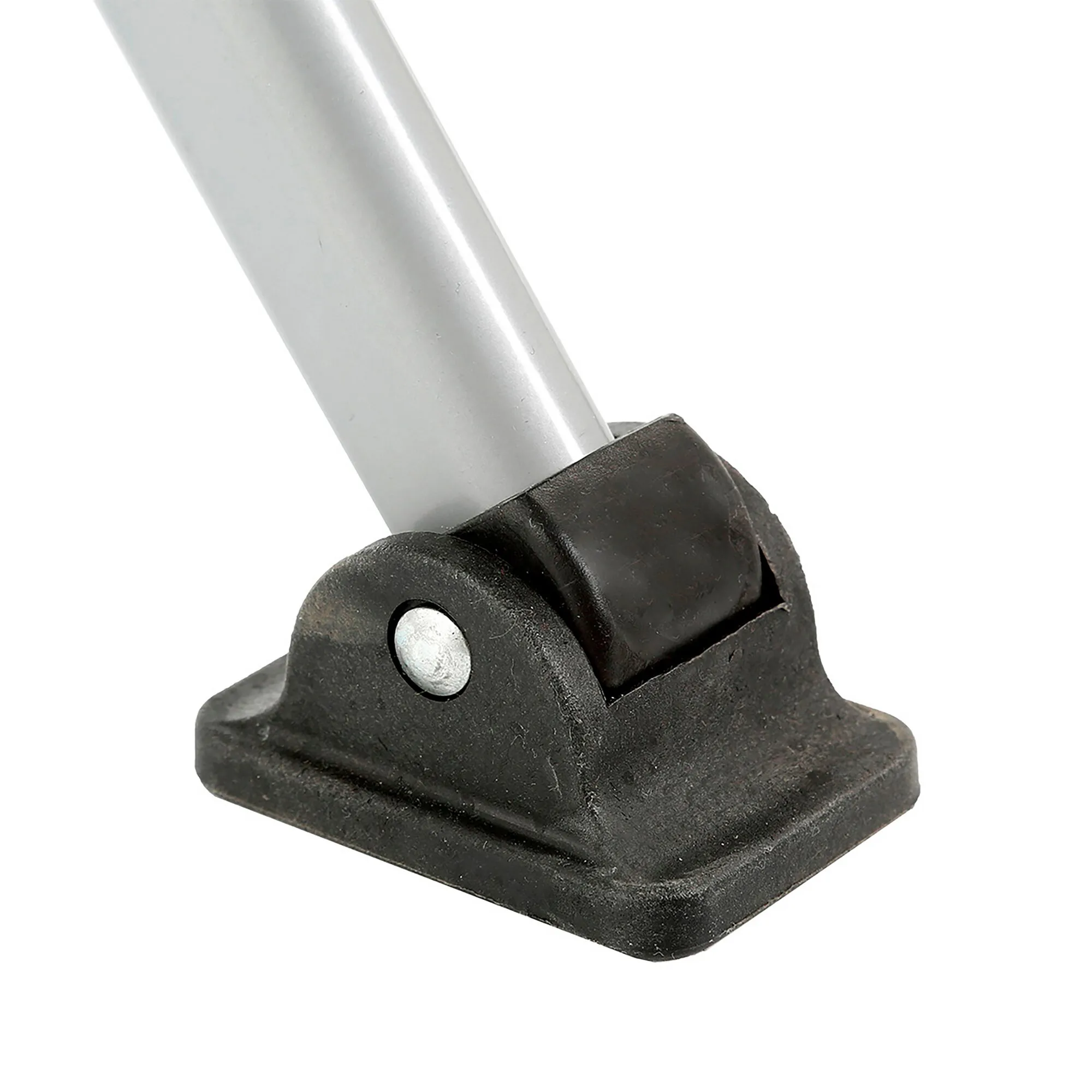 Detailaufnahme des schwarzen Gelenkfußes mit silbernem Stützrohr am Faltstuhl Raptor Suspension