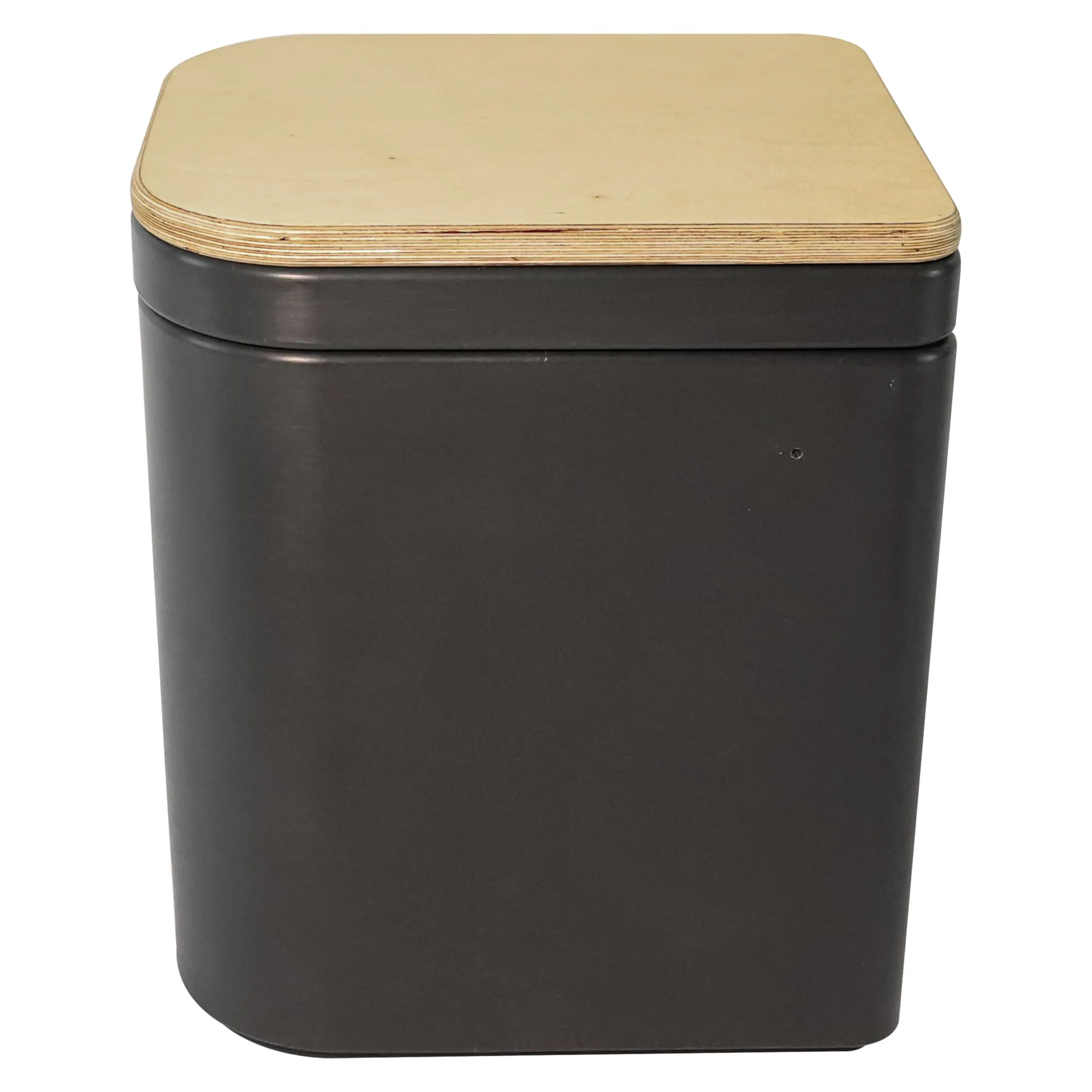 Trenntoilette Trelino® Origin L in Schwarz mit abgerundetem Korpus und naturfarbener Sperrholzabdeckung in Frontansicht