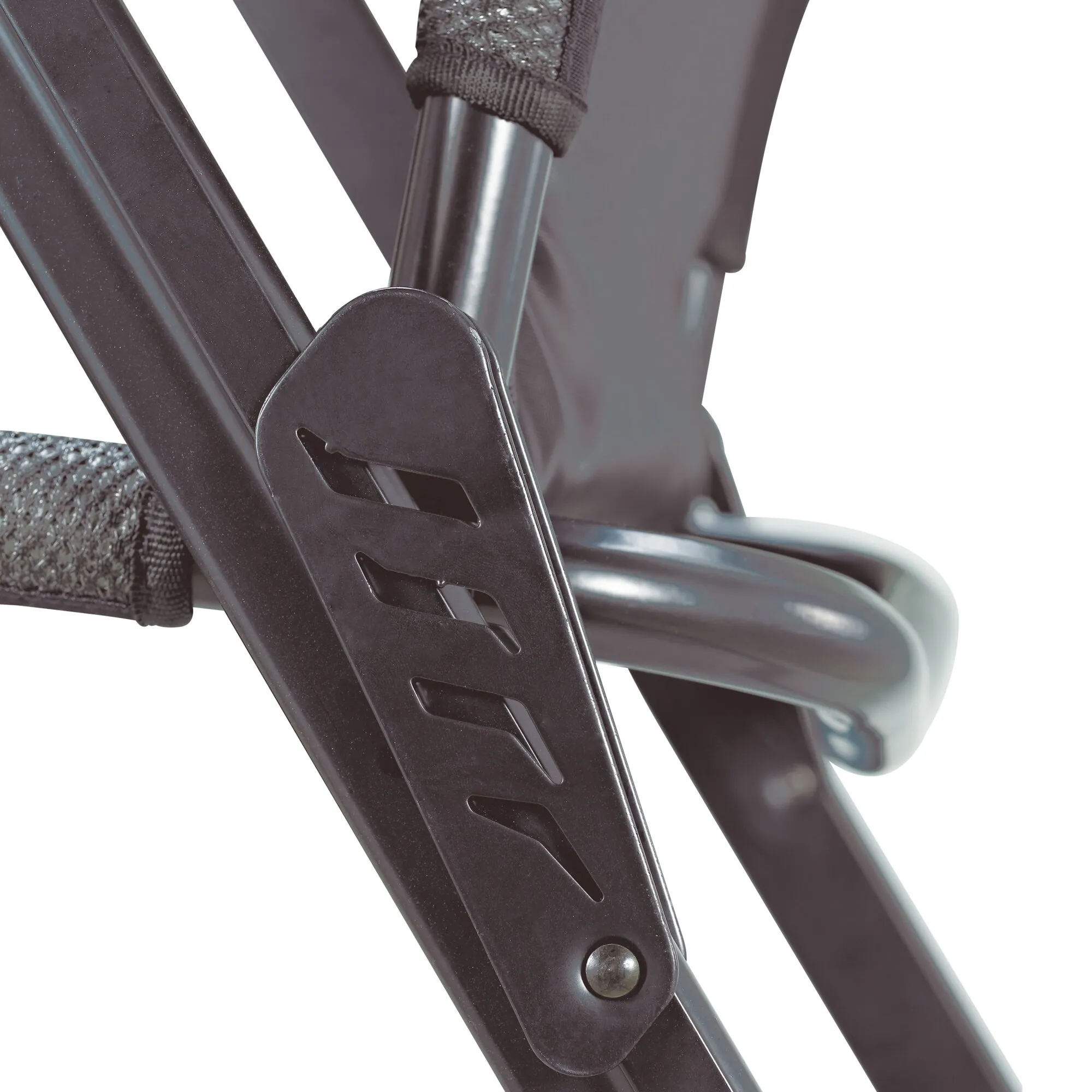 Detailaufnahme des grauen Campingstuhls Noblesse Deluxe mit verstellbarer Rückenlehne, Metallgestänge und Armlehne
