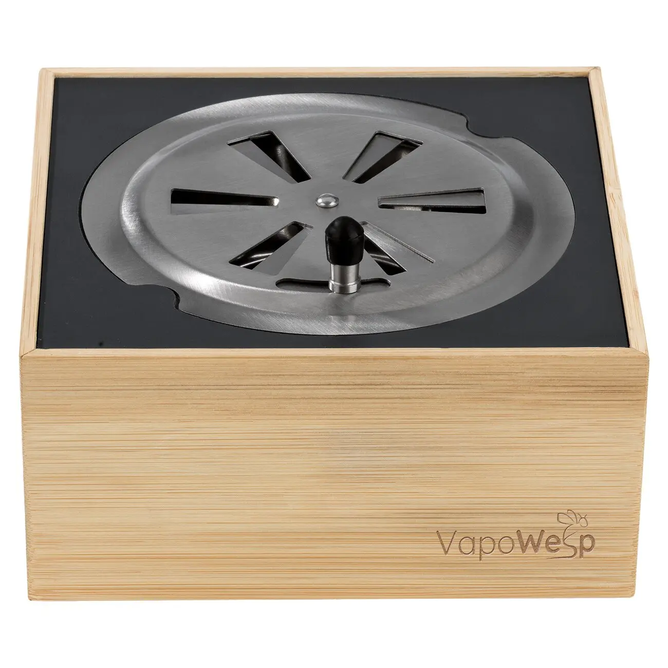 Räucherbox Starterset aus Holz, schwarze Innenfläche, runde Edelstahl-Räucherplatte mit Schlitzen, zentraler Knopf; VapoWeSp-Logo