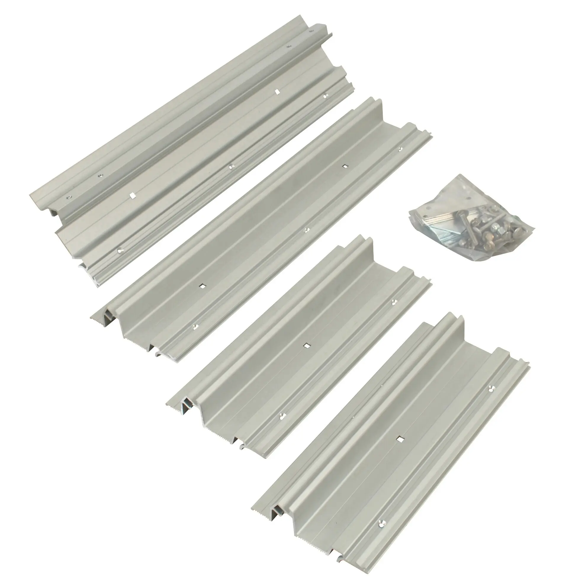 Markisenadapter-Kit Caravan Standard mit mehreren weißen Aluminiumprofilen und einem Beutel Befestigungsschrauben auf weißem Hintergrund