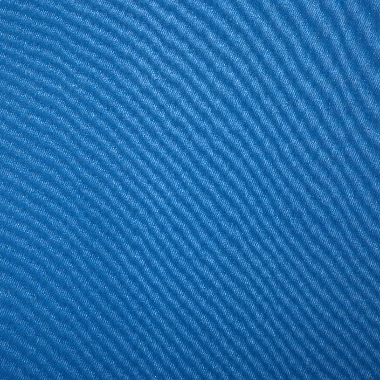 Nahaufnahme des fein gewebten blauen Stoffmaterials vom Sonnendach Playa in der Ausführung 450 cm