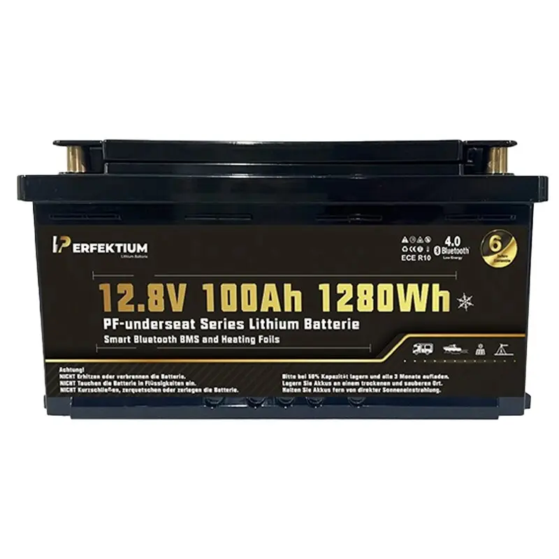 Schwarze Lithium-Batterie PF-underseat Series mit Heizfolien, 12.8V 100Ah 1280Wh, Smart Bluetooth BMS, Seitenansicht