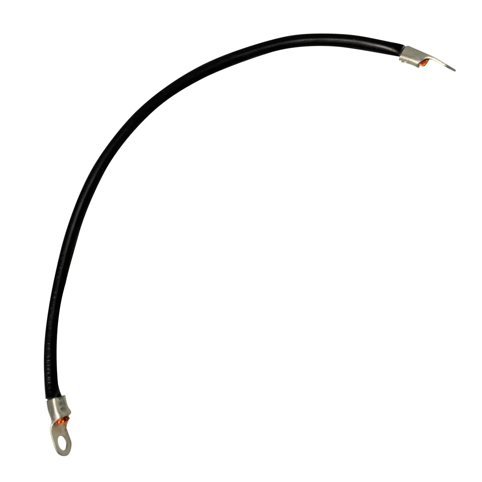 Schwarze Brückenleitung mit gebogenem Kabel, Ringkabelschuh an einem Ende und abisoliertem Flachstecker am anderen Ende