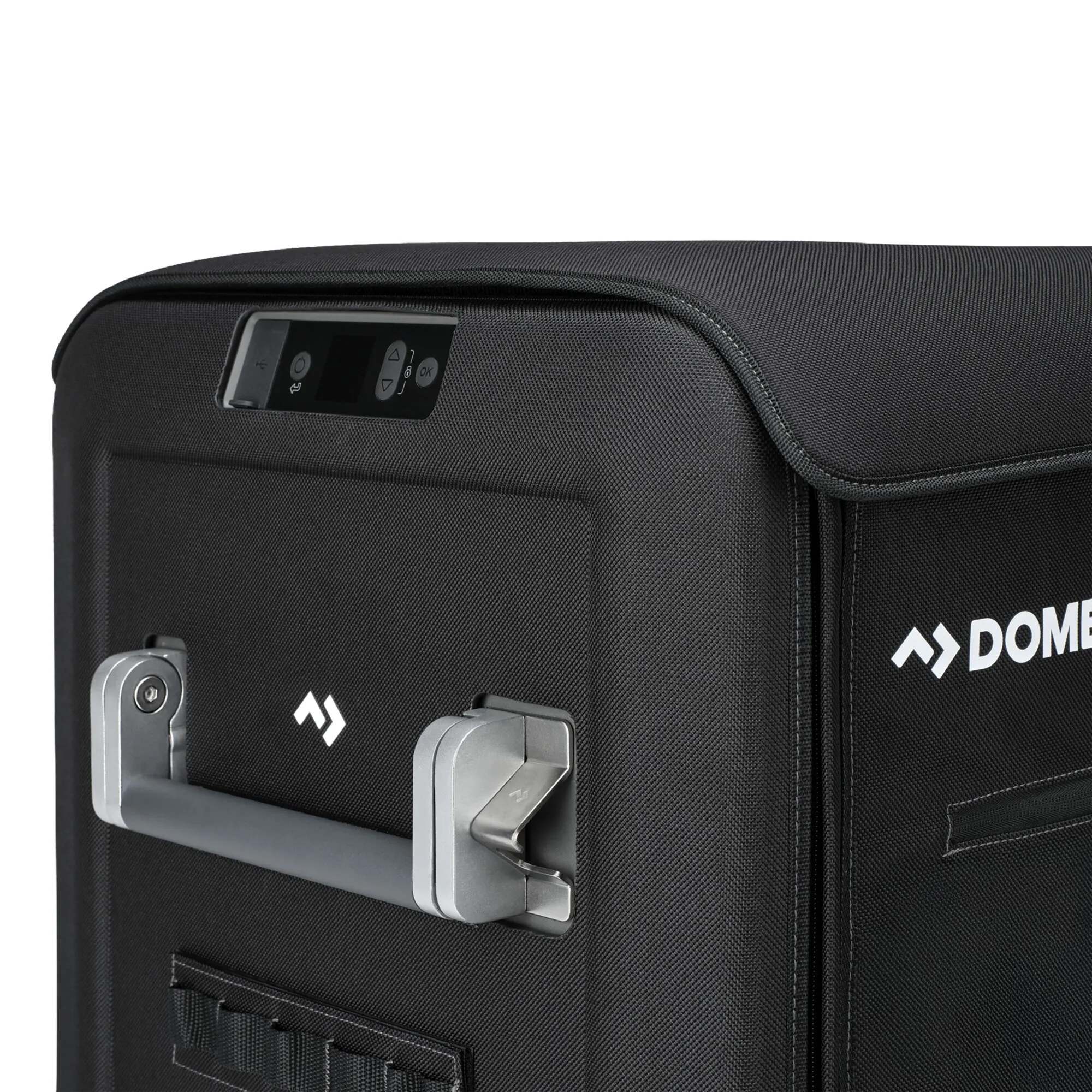 Schwarze Schutzhülle für die Dometic CFX5 55 mit sichtbarem Bedienfeld, Tragegriff, Verschlüssen und Seitentaschen