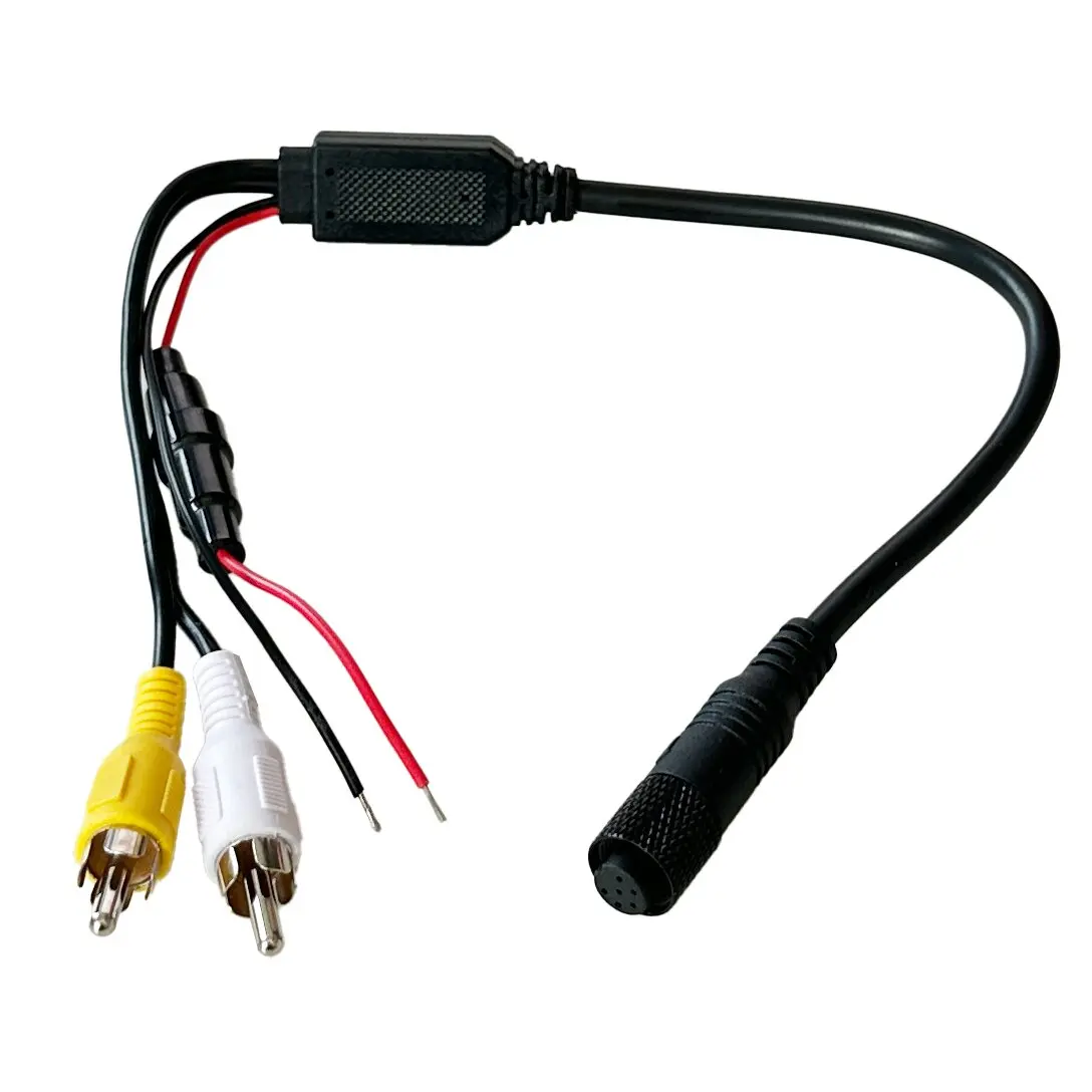 Adapterkabel mit 6-poligem runden DIN-Stecker an einem Ende und zwei Cinch-Steckern gelb und weiß am anderen Ende, schwarzes Kabel mit Inline-Adapter sichtbar