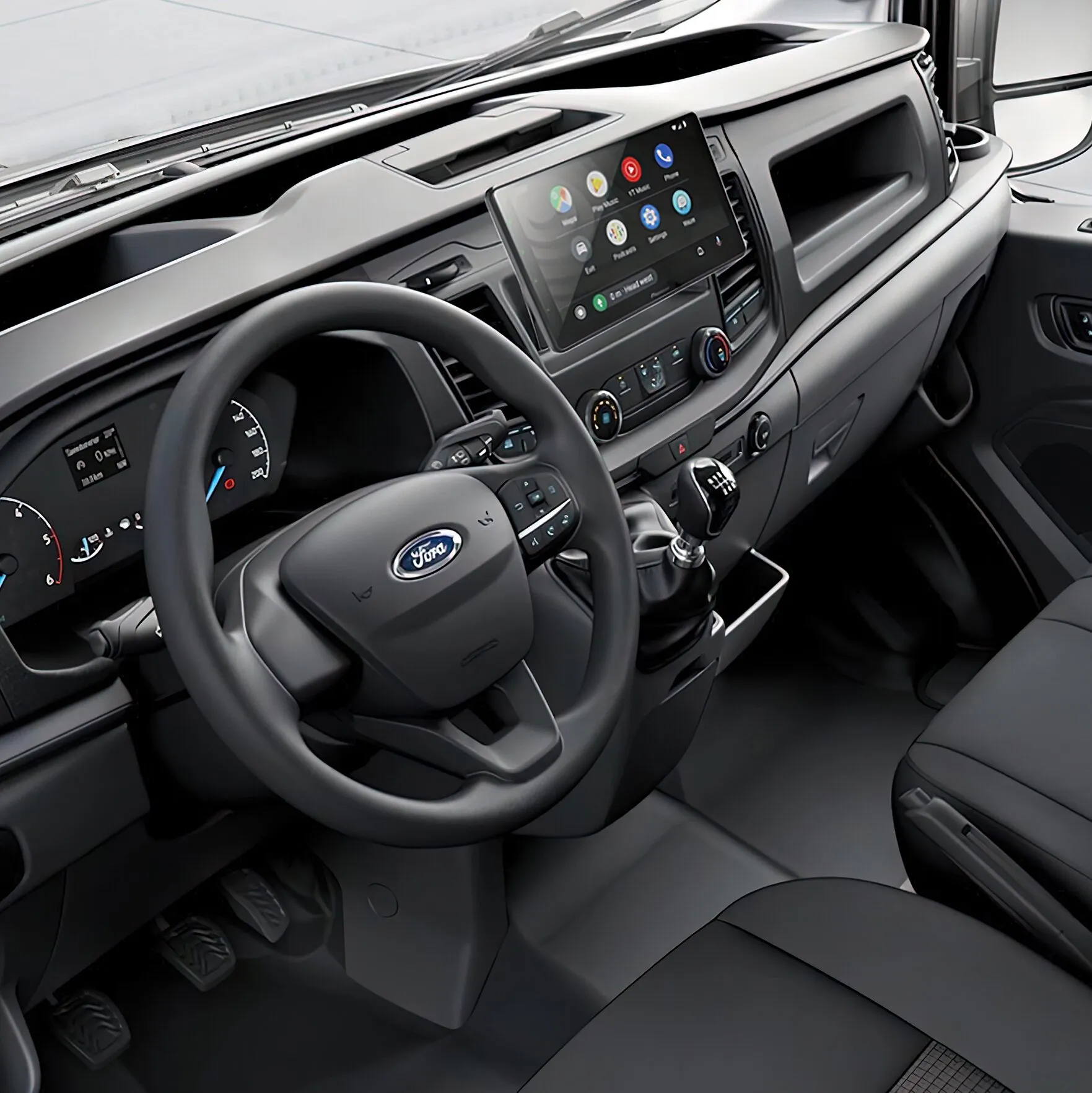 Ford Transit-Innenraum mit Pioneer SPH-EVO98 DAB-C-T Moniceiver und Navigations-App auf dem Touchscreen