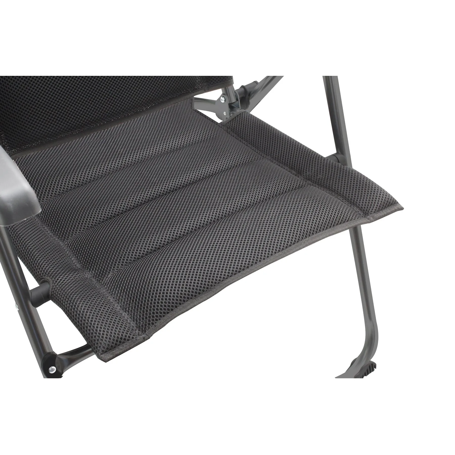 Detailaufnahme des schwarzen Stuhl-/Tischsets Compact mit atmungsaktivem Netzgewebe, gepolsterter Sitzfläche und robustem Klappgestell