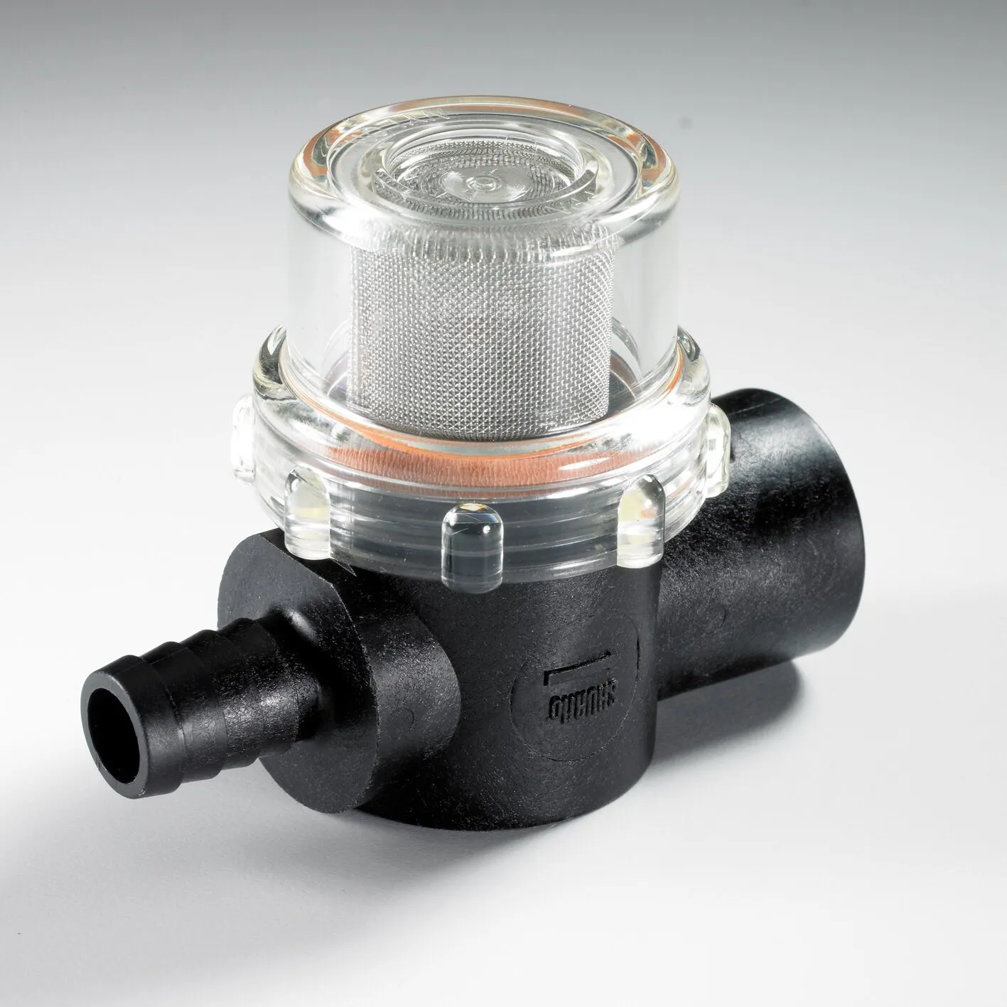 Transparenter Pumpenvorfilter mit sichtbarem Metallfiltereinsatz, schwarzem Kunststoffgehäuse und seitlichen Schlauchanschlüssen