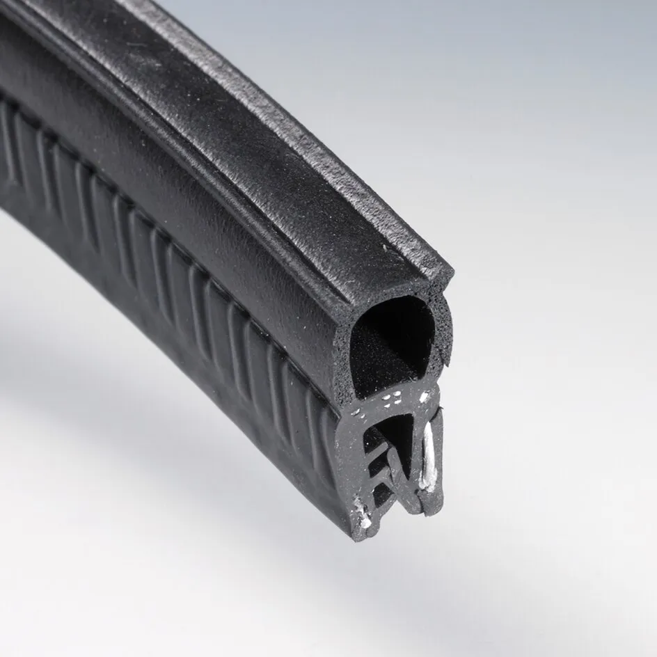 Schwarze Dichtung mit rundem Hohlprofil und Befestigungsprofil, Detailansicht der 143 cm langen Dichtung für RemiTop Vista Rastaufsteller