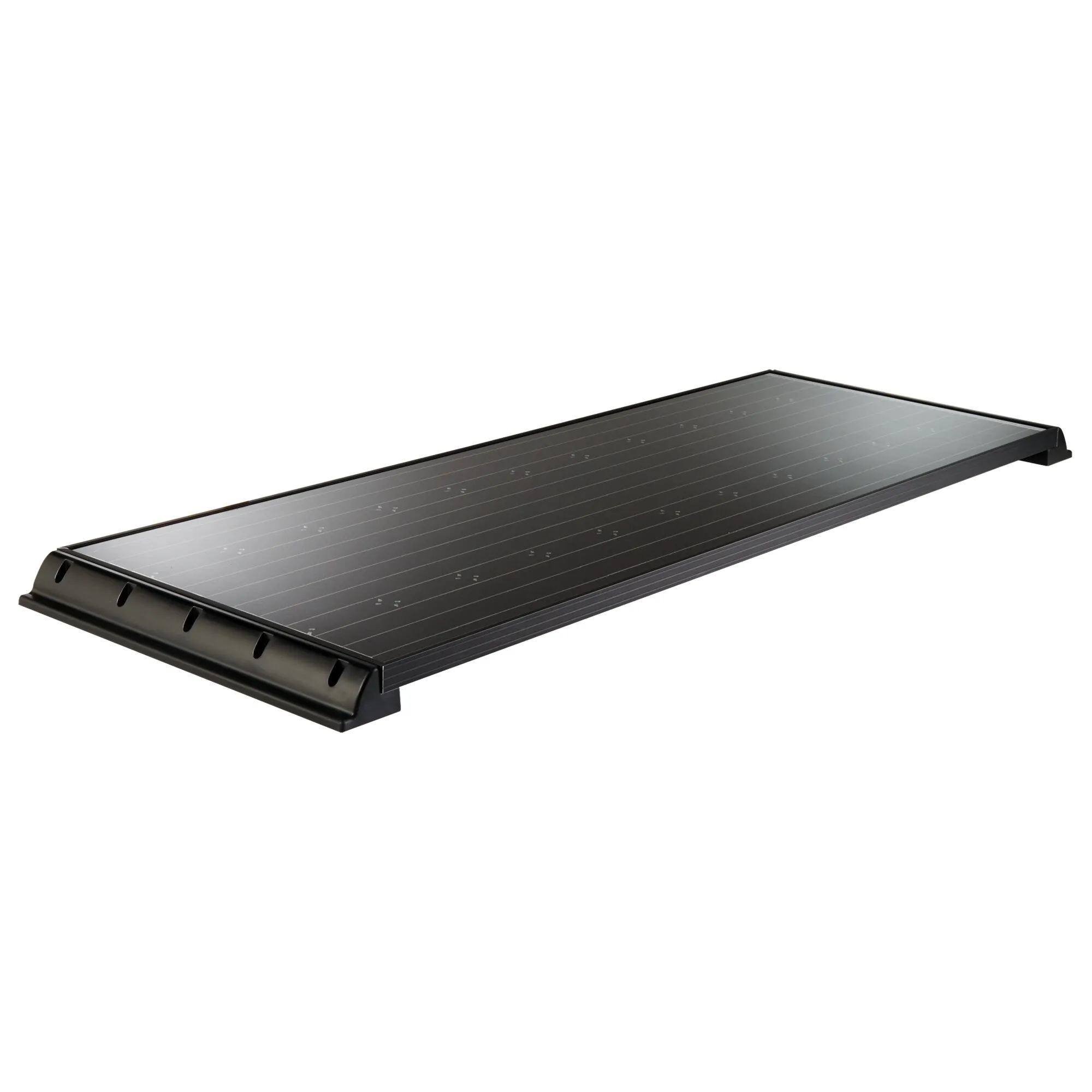 Solarmodul MT CDS Line 210 Wp, langes Panel mit dunklen Solarzellen, schwarzer Gehäuserahmen, Perspektive von unten rechts